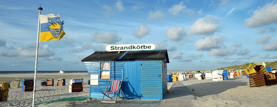 juist Strandkoerbe Fahne